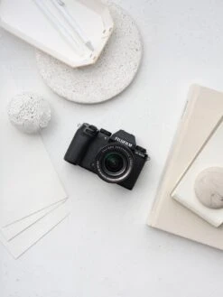 Fujifilm X-S10 Mirrorless Digital Camera With XC15-45mmF3.5-5.6 OIS PZ Lens - Black -Digital Station R9PJW SQ4 0000000088 NO COLOR SLd