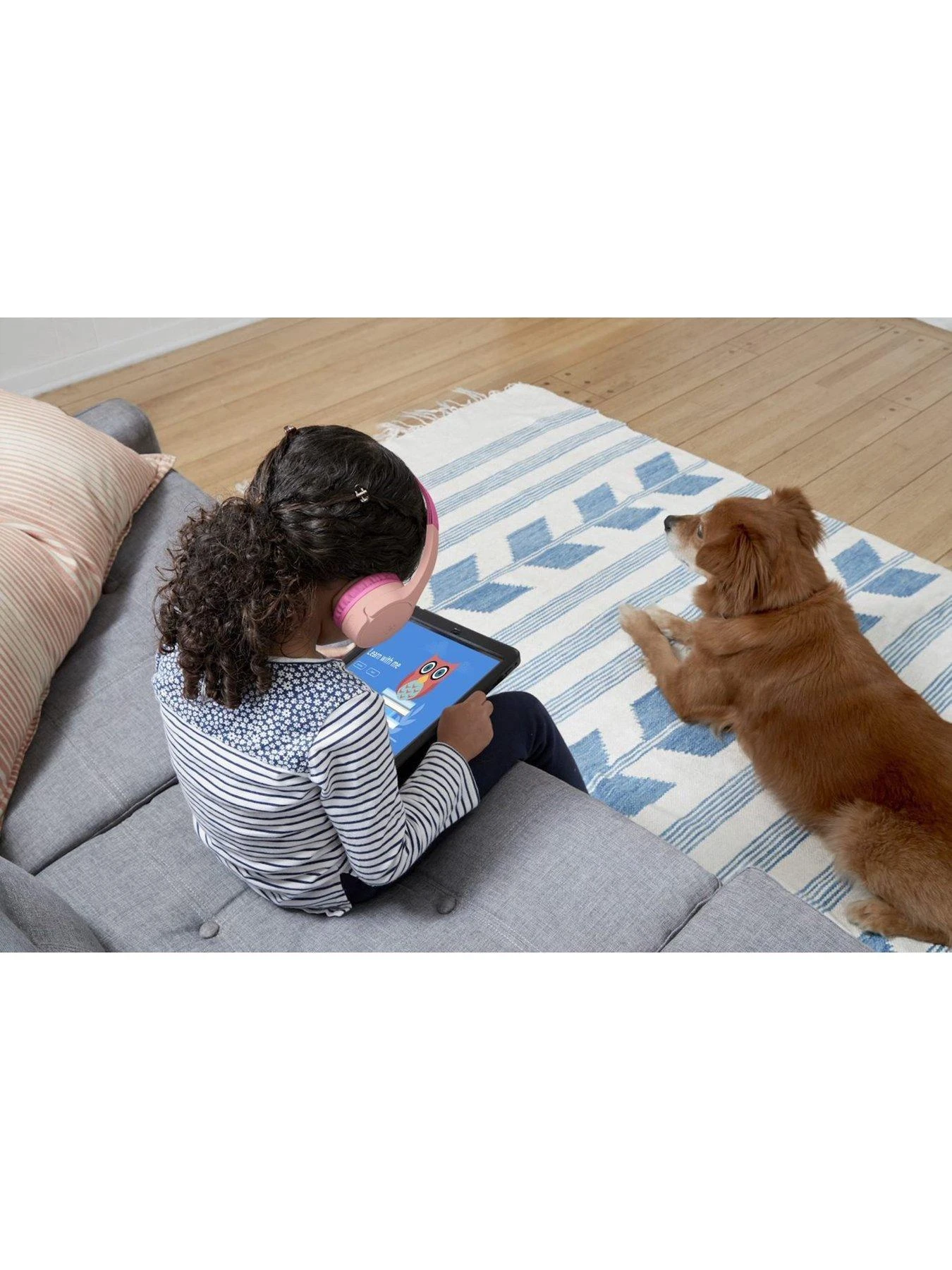 Belkin Soundform Mini Wireless On-Ear Headphones For Kids - Pink 4 Belkin Soundform Mini Wireless On-Ear Headphones For Kids - Pink - Image 4