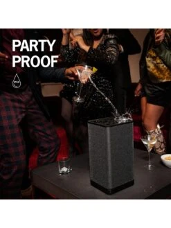 Ultimate Ears HYPERBOOM Bluetooth Speaker - Black -Digital Station VFJR7 SQ5 0000000004 BLACK SLd1