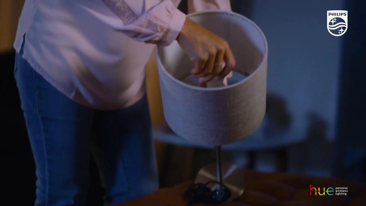 Philips Hue Xamento M Hue Ceiling Lamp White 8 Philips Hue Xamento M Hue Ceiling Lamp White - Image 8