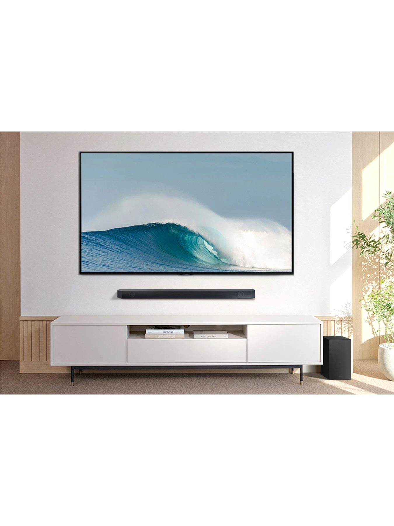 Samsung HW-Q600C 3.1.2ch Wireless Dolby Atmos Soundbar With Subwoofer And Q-Symphony 7 Samsung HW-Q600C 3.1.2ch Wireless Dolby Atmos Soundbar With Subwoofer And Q-Symphony - Image 7