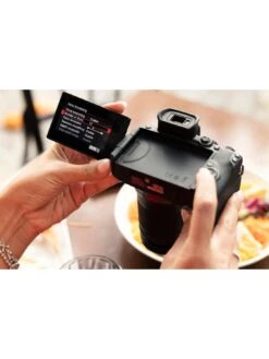 Canon® Canon EOS R10 APS-C Mirrorless Camera With RF-S 18-150mm Lens Kit 13 Canon® Canon EOS R10 APS-C Mirrorless Camera With RF-S 18-150mm Lens Kit -Digital Station VIMGL SQ7 0000000004 BLACK SLd3