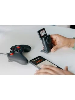 Canon® Canon PowerShot V10 Video Camera Vlogging Kit Inc 64GB MicroSD Card -Digital Station VLW1S SQ6 0000000004 BLACK SLd2