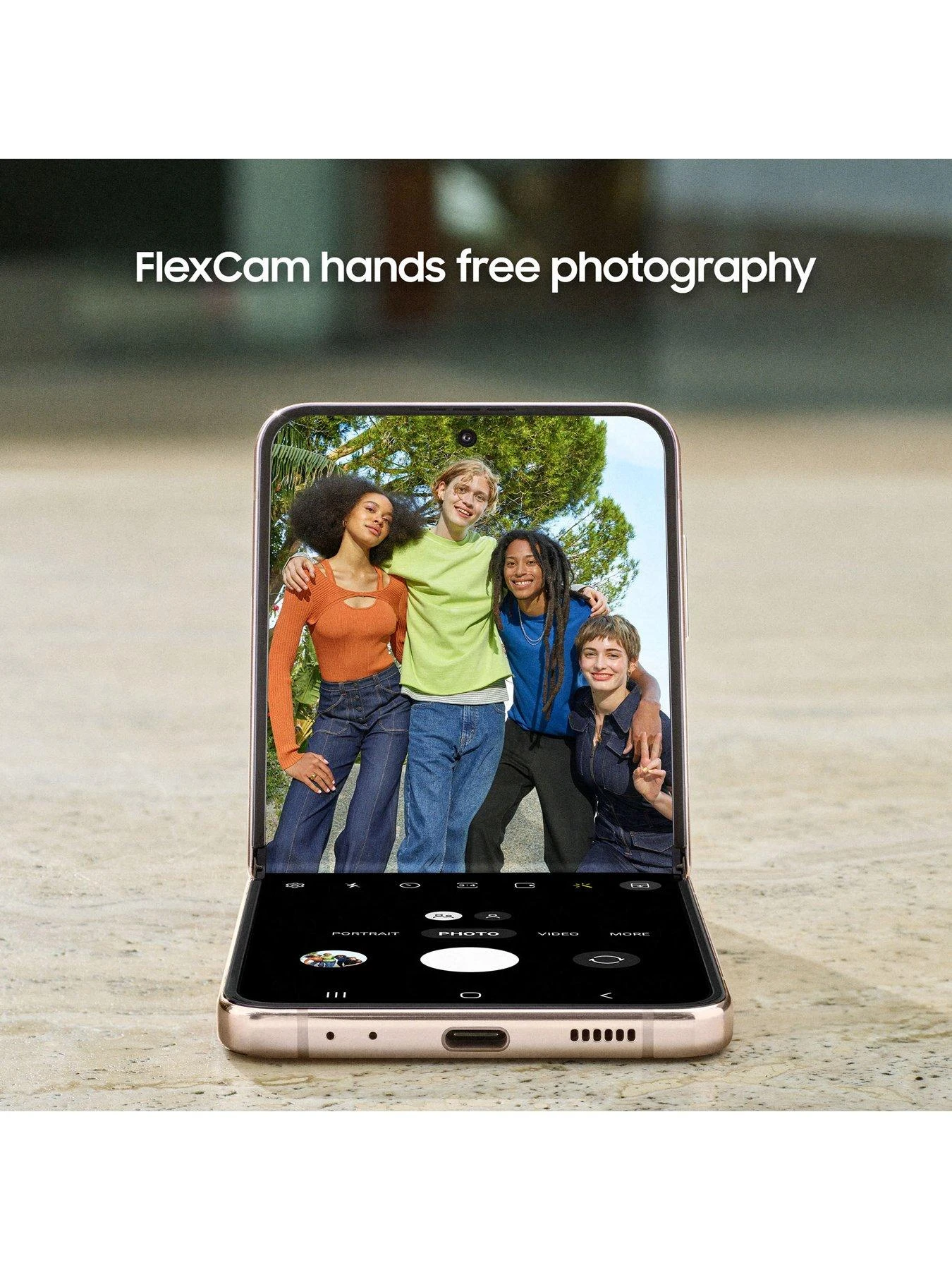 Samsung Galaxy Z Flip 4 256GB - Blue 6 Samsung Galaxy Z Flip 4 256GB - Blue - Image 6