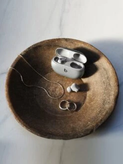 Beats Studio Buds + - True Wireless Noise Cancelling Earbuds - Cosmic Silver -Digital Station VPHWR SQ6 0000000035 SILVER SLd2