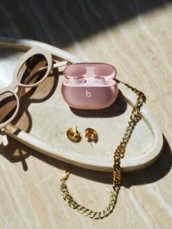 Beats Studio Buds + - True Wireless Noise Cancelling Earbuds - Cosmic Pink -Digital Station VPHWS SQ6 0000000063 PINK SLd2