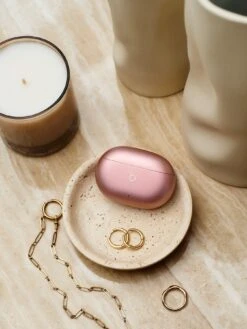 Beats Studio Buds + - True Wireless Noise Cancelling Earbuds - Cosmic Pink -Digital Station VPHWS SQ7 0000000063 PINK SLd3